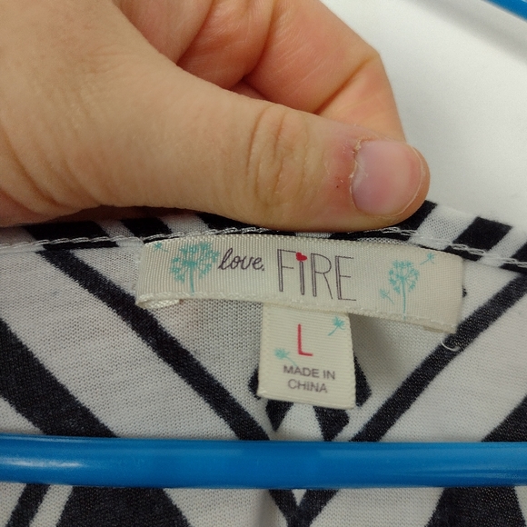 Love, Fire Aztec Print Top Size Junior's Large Black and White Print - Picture 7 of 13